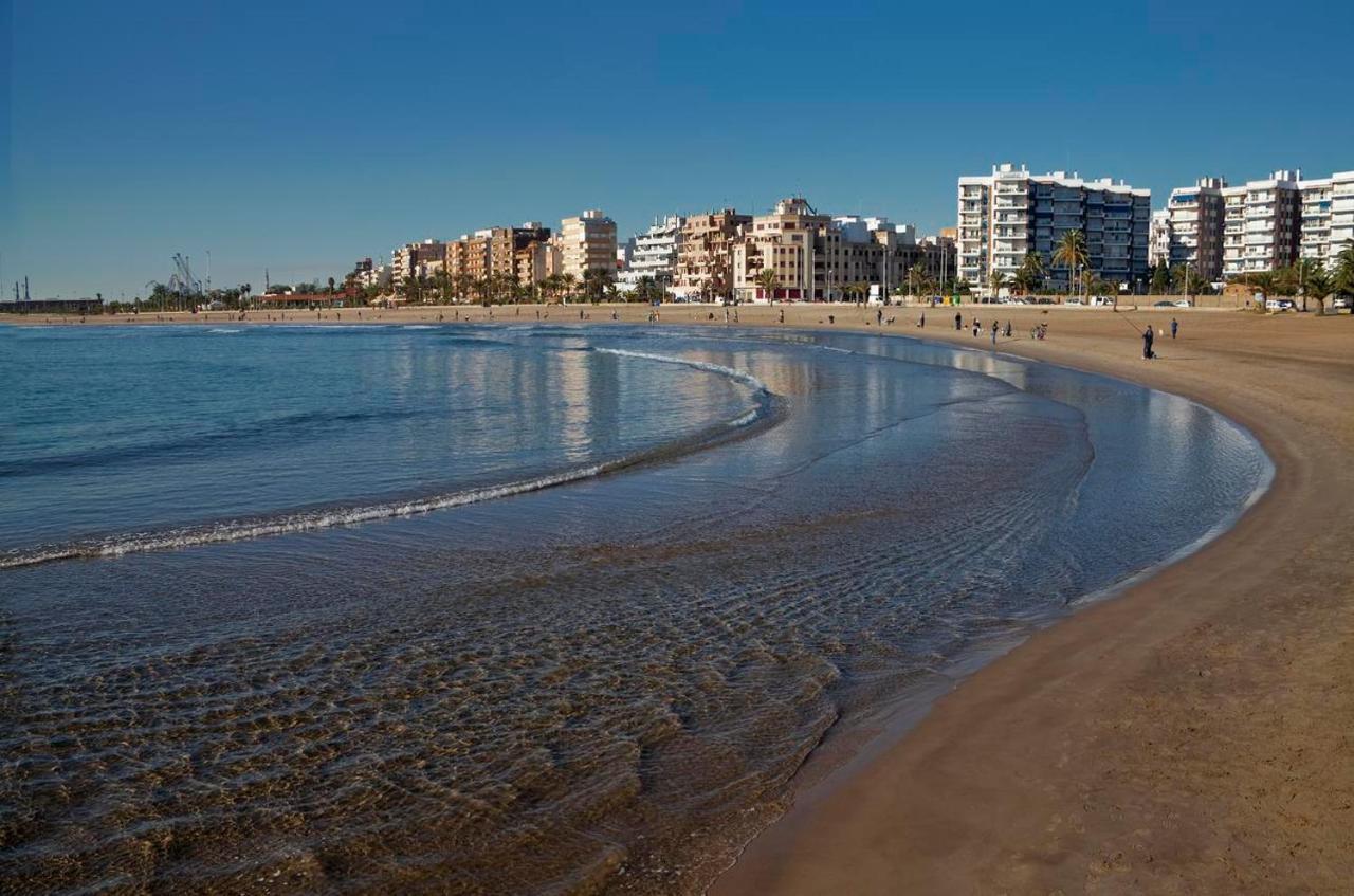 Uim Mediterraneo Pb Felipe 1 Wifi Puerto de Sagunto Bagian luar foto